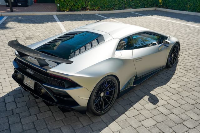 Used 2020 Lamborghini Huracan EVO AWD/4WD image 25