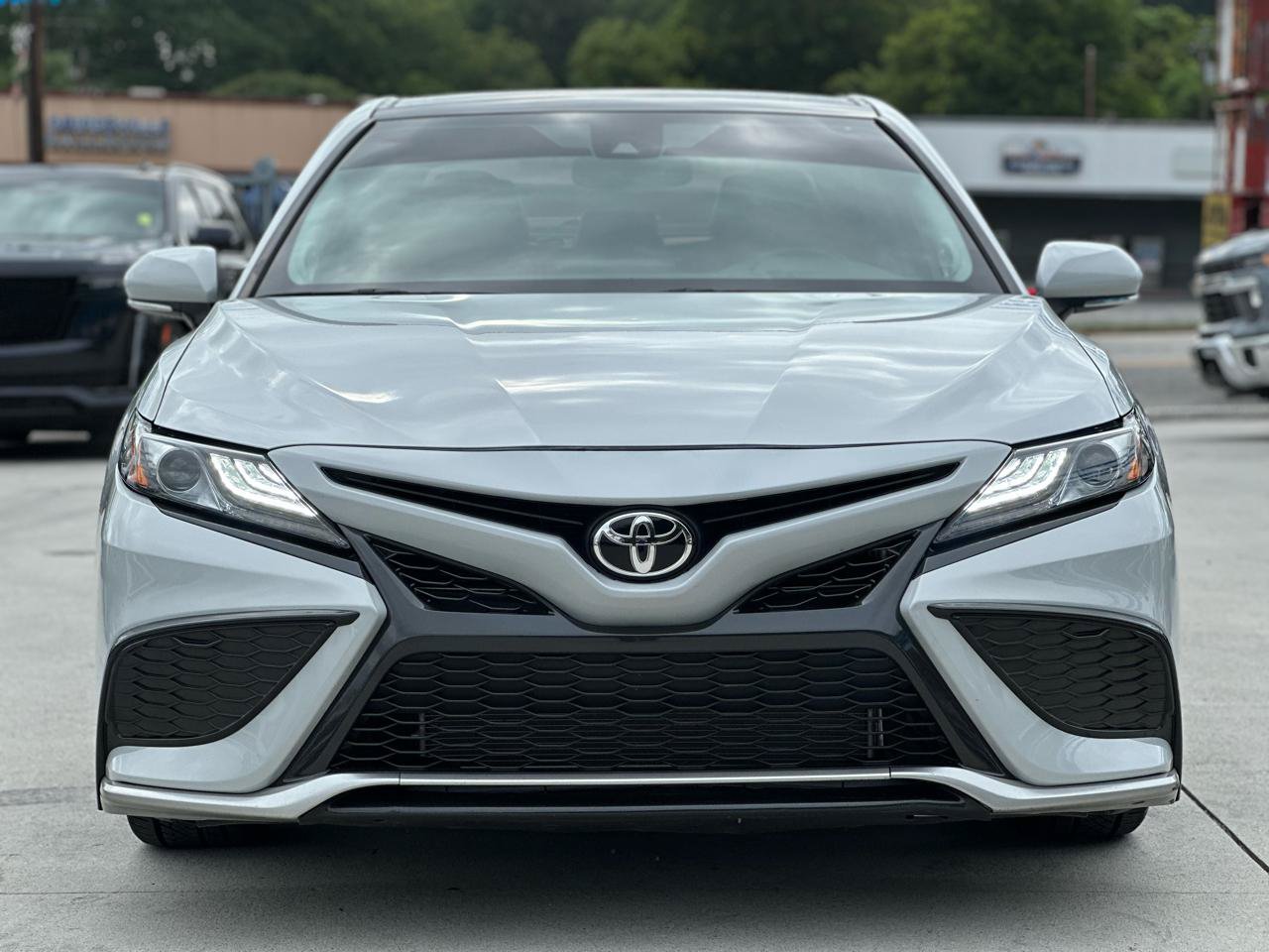 Used 2023 Toyota Camry XSE w/ Navigation Package FWD image 2