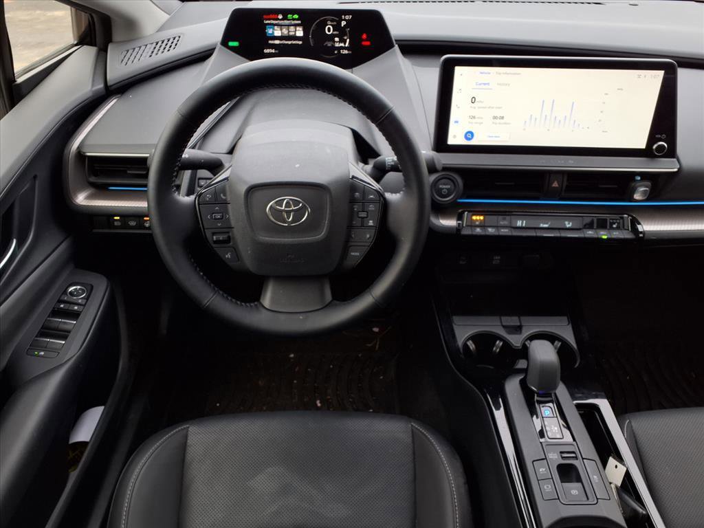 Used 2024 Toyota Prius XLE video 2