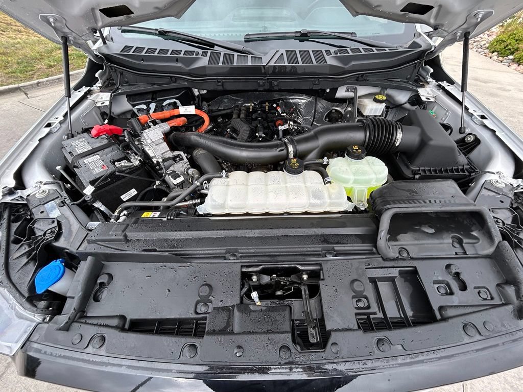 Used 2024 Ford F150 Lariat AWD/4WD image 33
