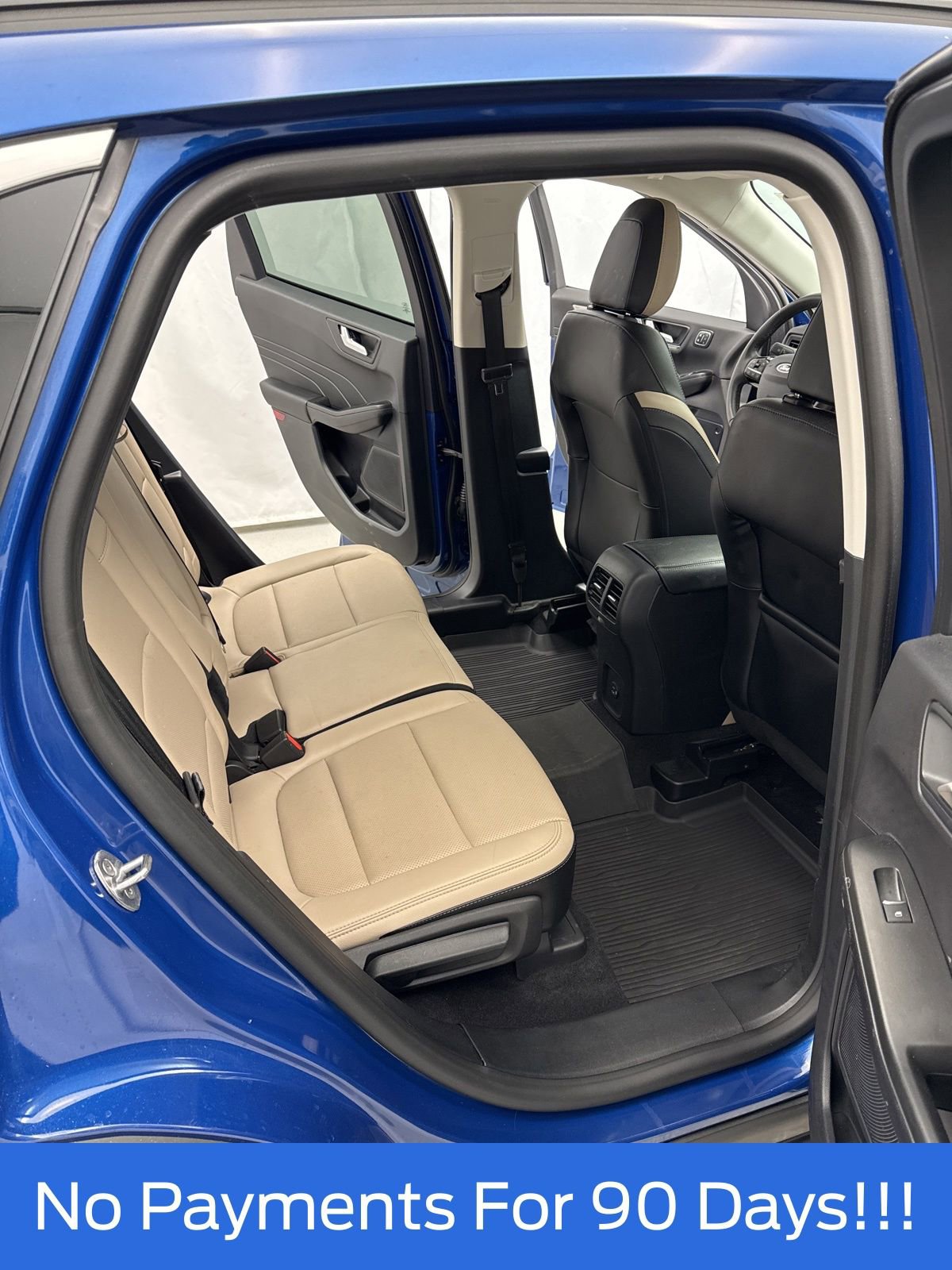 Certified 2022 Ford Escape Titanium w/ Class II Trailer Tow Package image 32