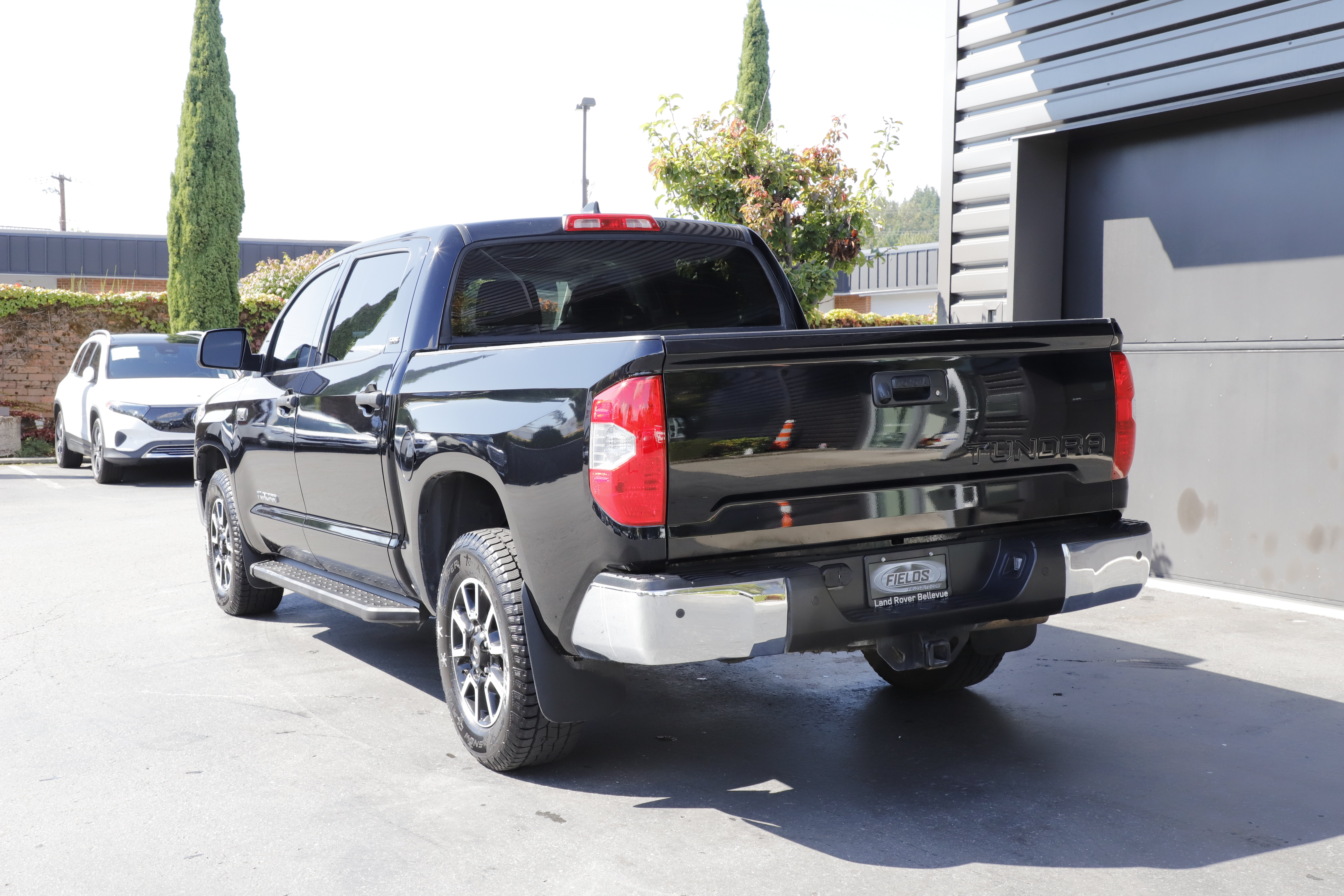 Used 2021 Toyota Tundra SR5 AWD/4WD image 4