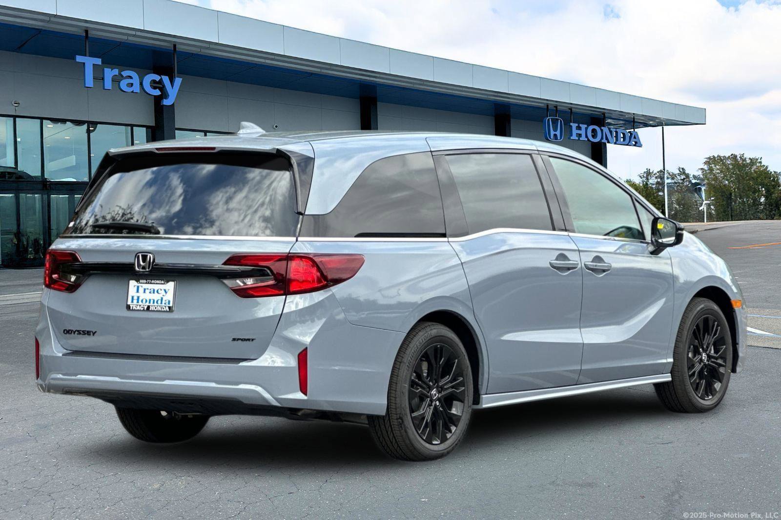 New 2026 Honda Odyssey Sport-L image 4