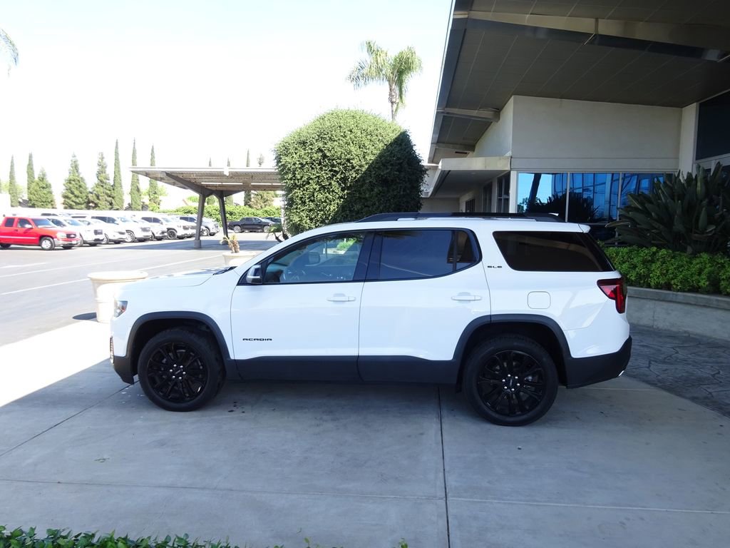 Certified 2023 GMC Acadia SLE w/ Driver Convenience Package FWD image 5