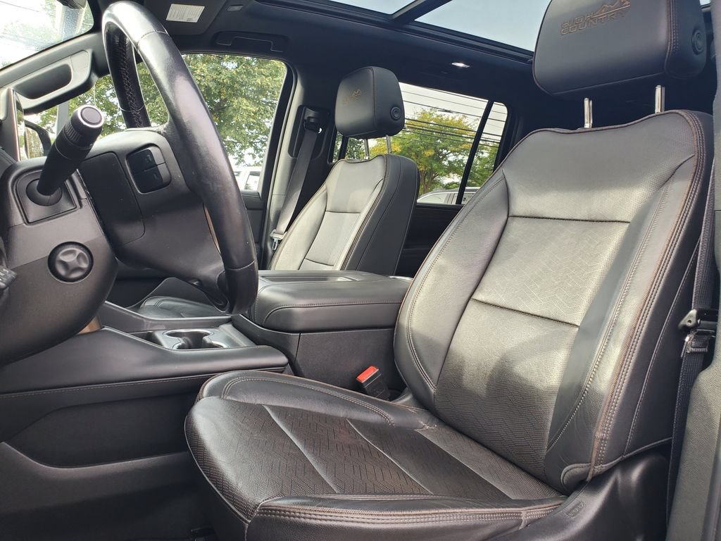 Certified 2022 Chevrolet Suburban High Country AWD/4WD image 6