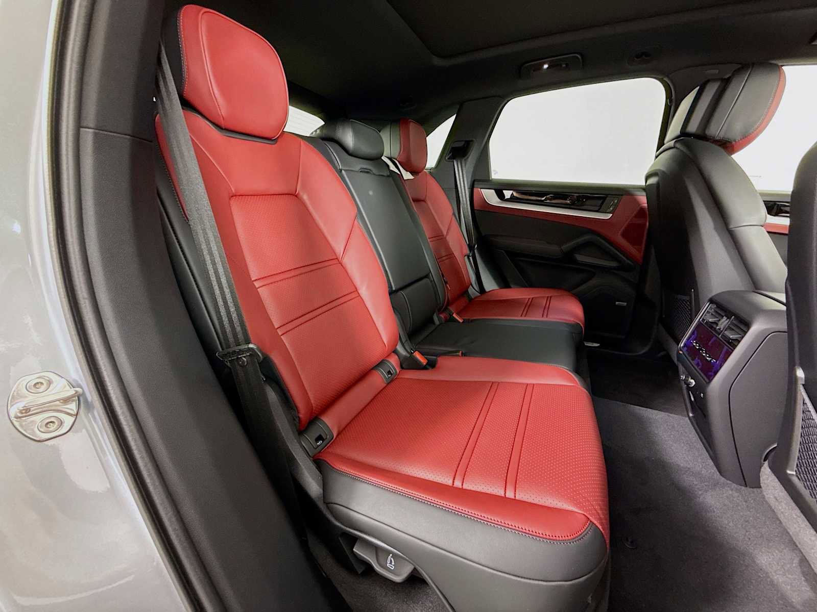 New 2026 Porsche Cayenne S image 28