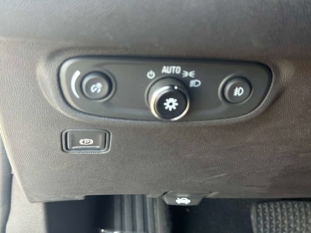 Used 2023 GMC Terrain AT4 AWD/4WD image 25
