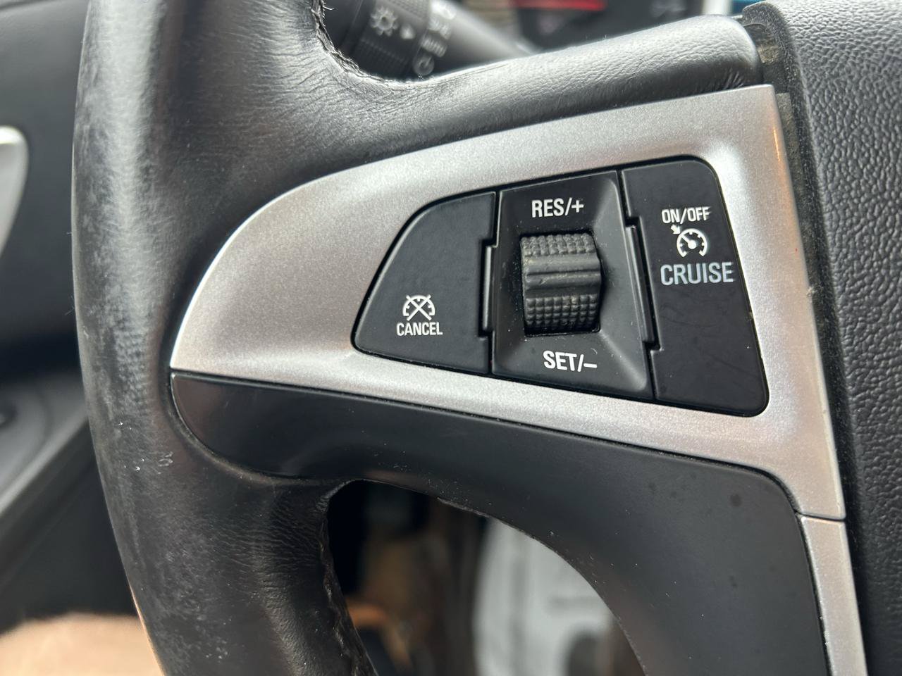 Used 2017 Chevrolet Equinox LT w/ Convenience Package FWD image 18