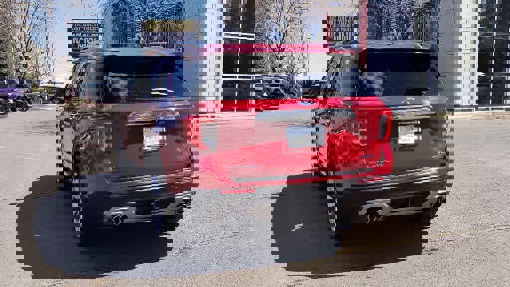 Used 2022 Ford Explorer Platinum w/ Equipment Group 601A image 7