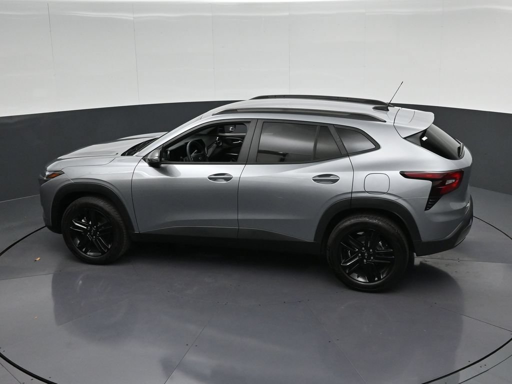 Used 2026 Chevrolet Trax ACTIV FWD image 23
