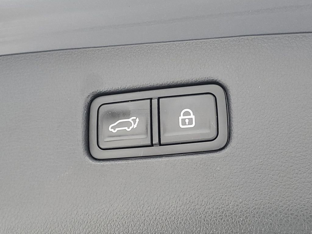 Used 2022 Genesis GV70 3.5T Sport w/ Sport Prestige Package image 9