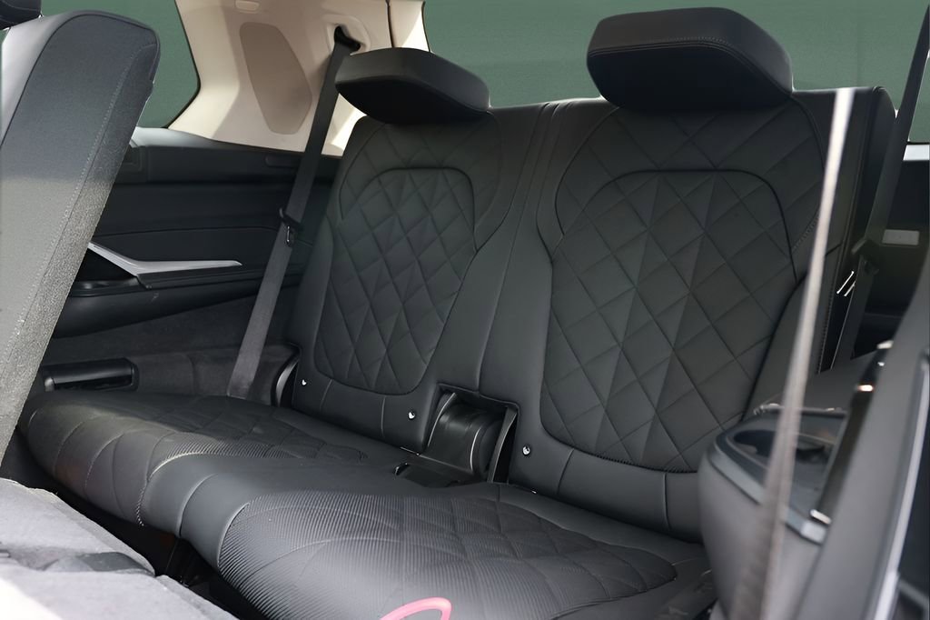 Used 2025 BMW X7 xDrive40i image 50