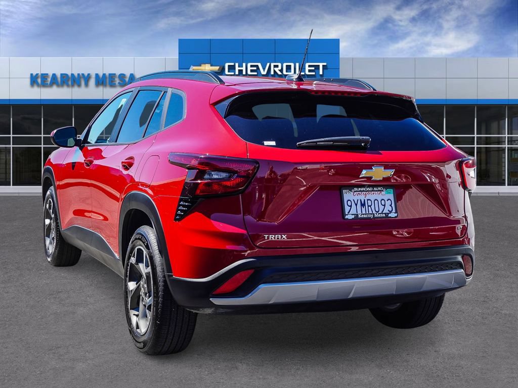 Used 2026 Chevrolet Trax LT w/ Driver Confidence Package FWD image 4