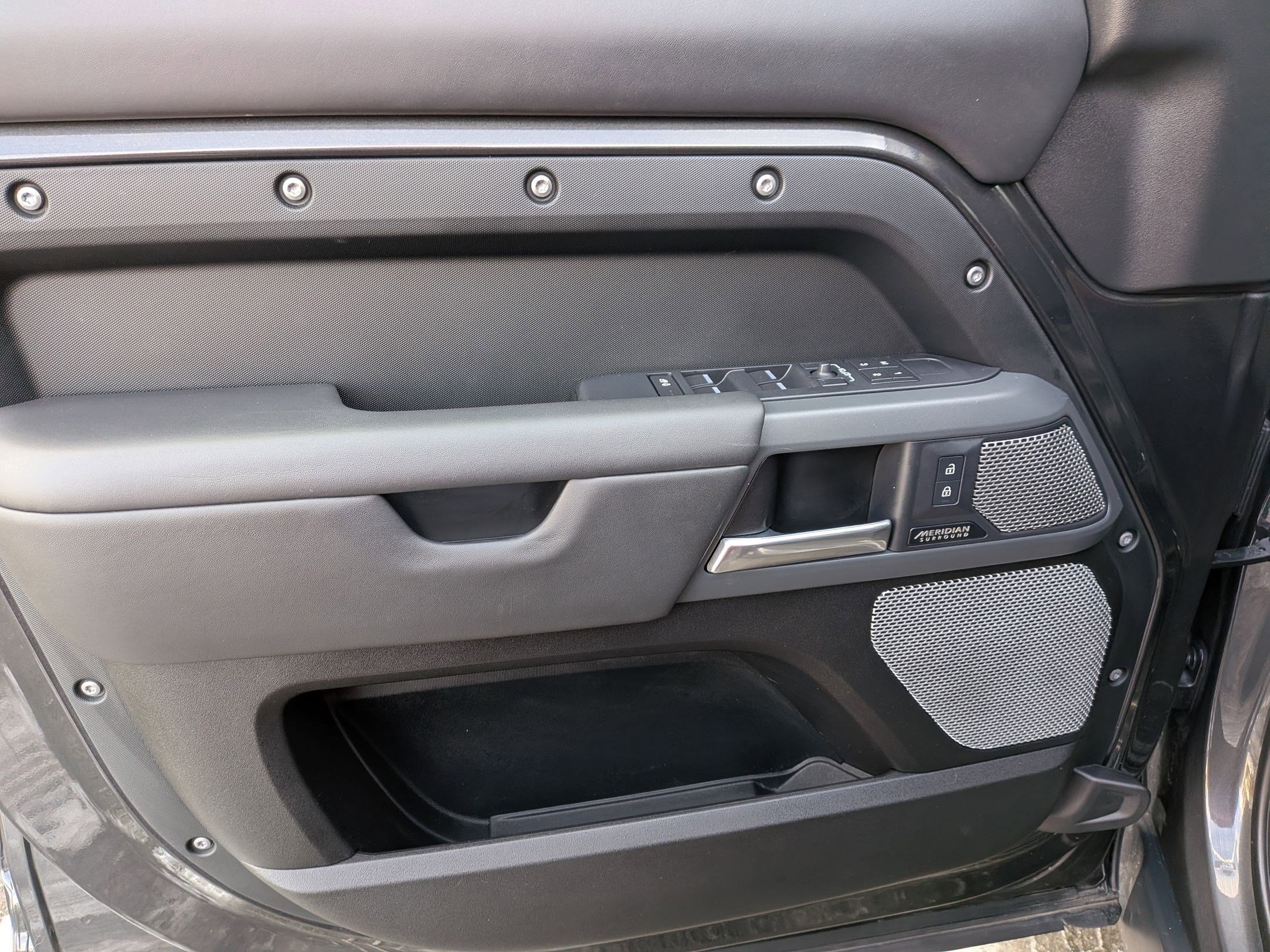 Used 2023 Land Rover Defender 130 X image 12