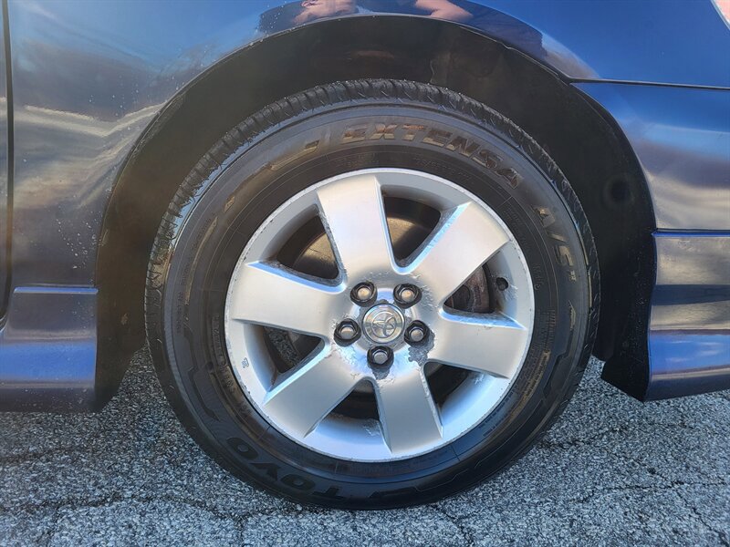Used 2006 Toyota Corolla CE image 29