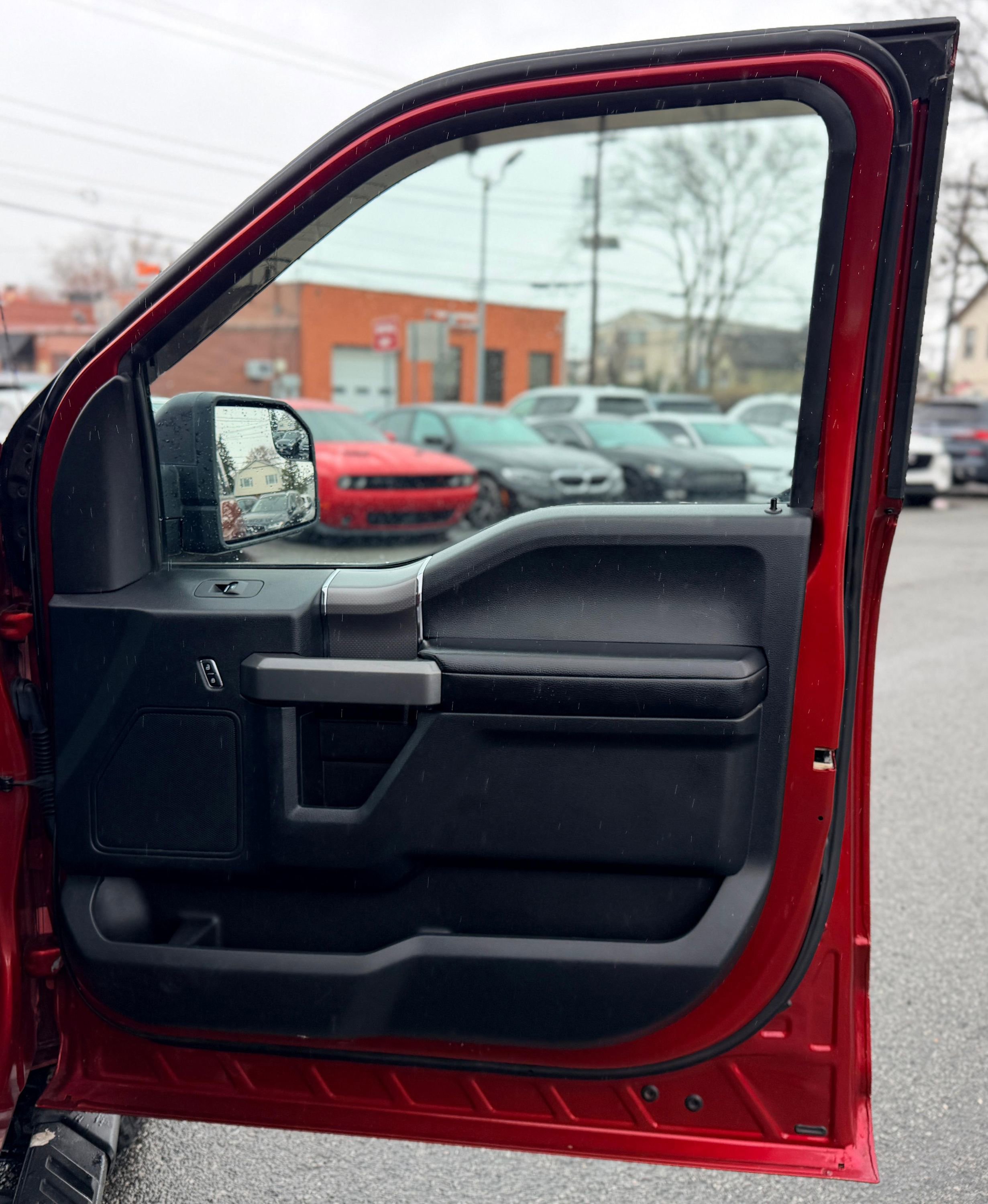 Used 2016 Ford F150 XLT w/ Equipment Group 301A Mid image 27