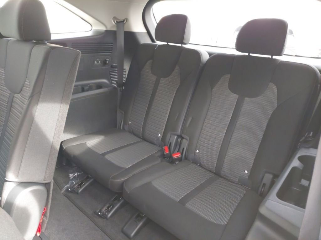 New 2026 Kia Sorento LX image 17