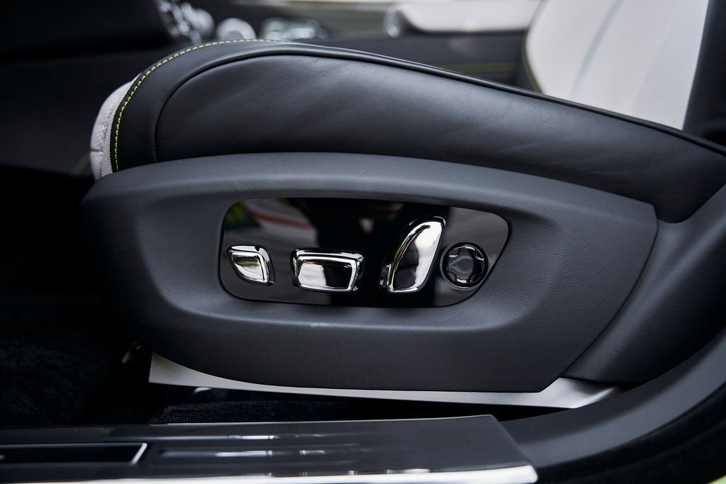 Used 2025 Rolls-Royce Ghost Black Badge image 40