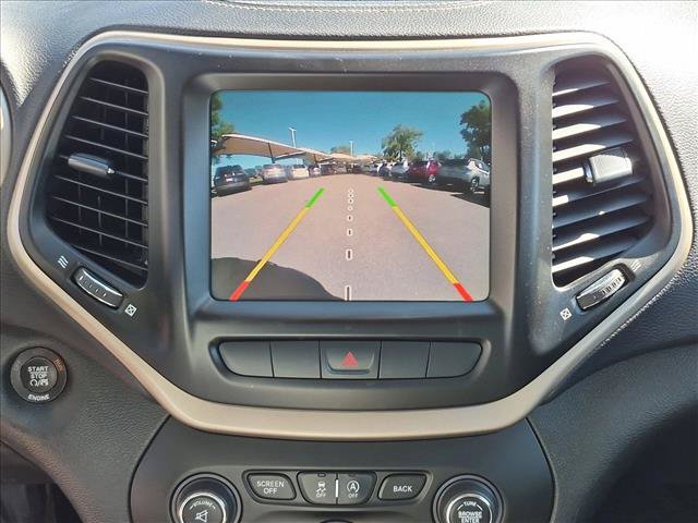 Used 2015 Jeep Cherokee Latitude w/ Comfort/Convenience Group AWD/4WD image 13