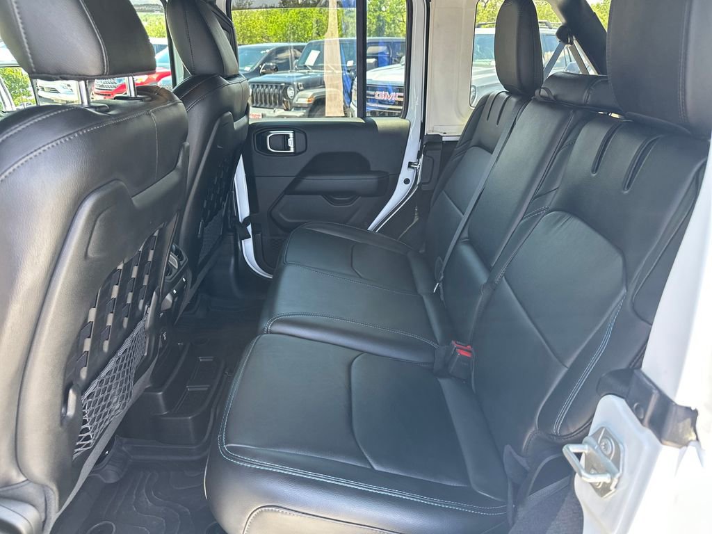 Used 2023 Jeep Wrangler Unlimited Rubicon 4xe w/ Cold Weather Group AWD/4WD image 33