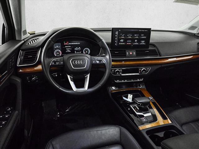 Used 2023 Audi Q5 2.0T Premium Plus w/ Premium Plus Package AWD/4WD image 19