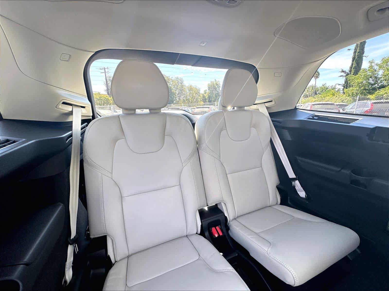 New 2026 Volvo XC90 T8 Ultra w/ Protection Package AWD/4WD image 28