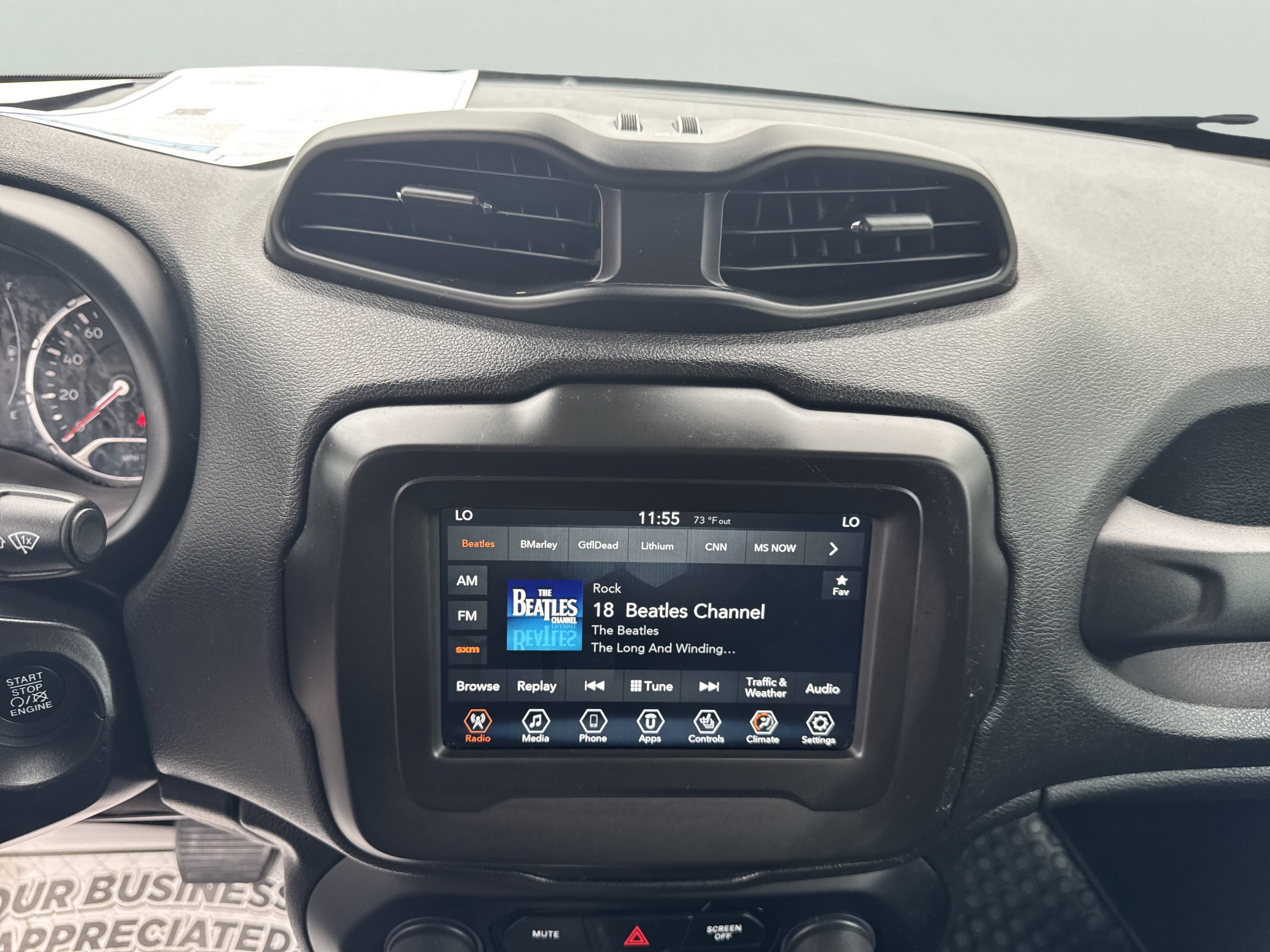 Used 2020 Jeep Renegade Altitude AWD/4WD image 16