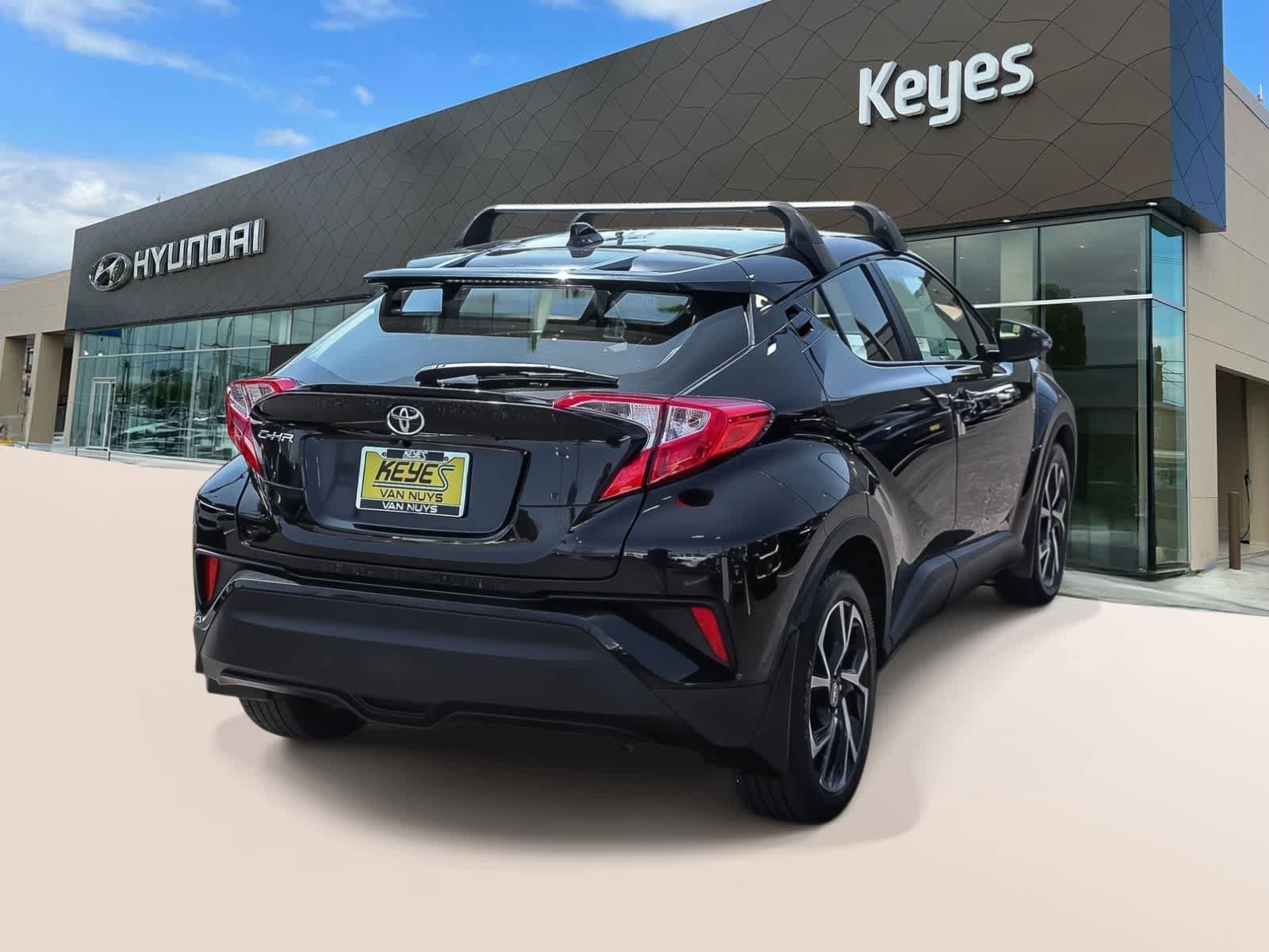 Used 2021 Toyota C-HR XLE FWD image 4