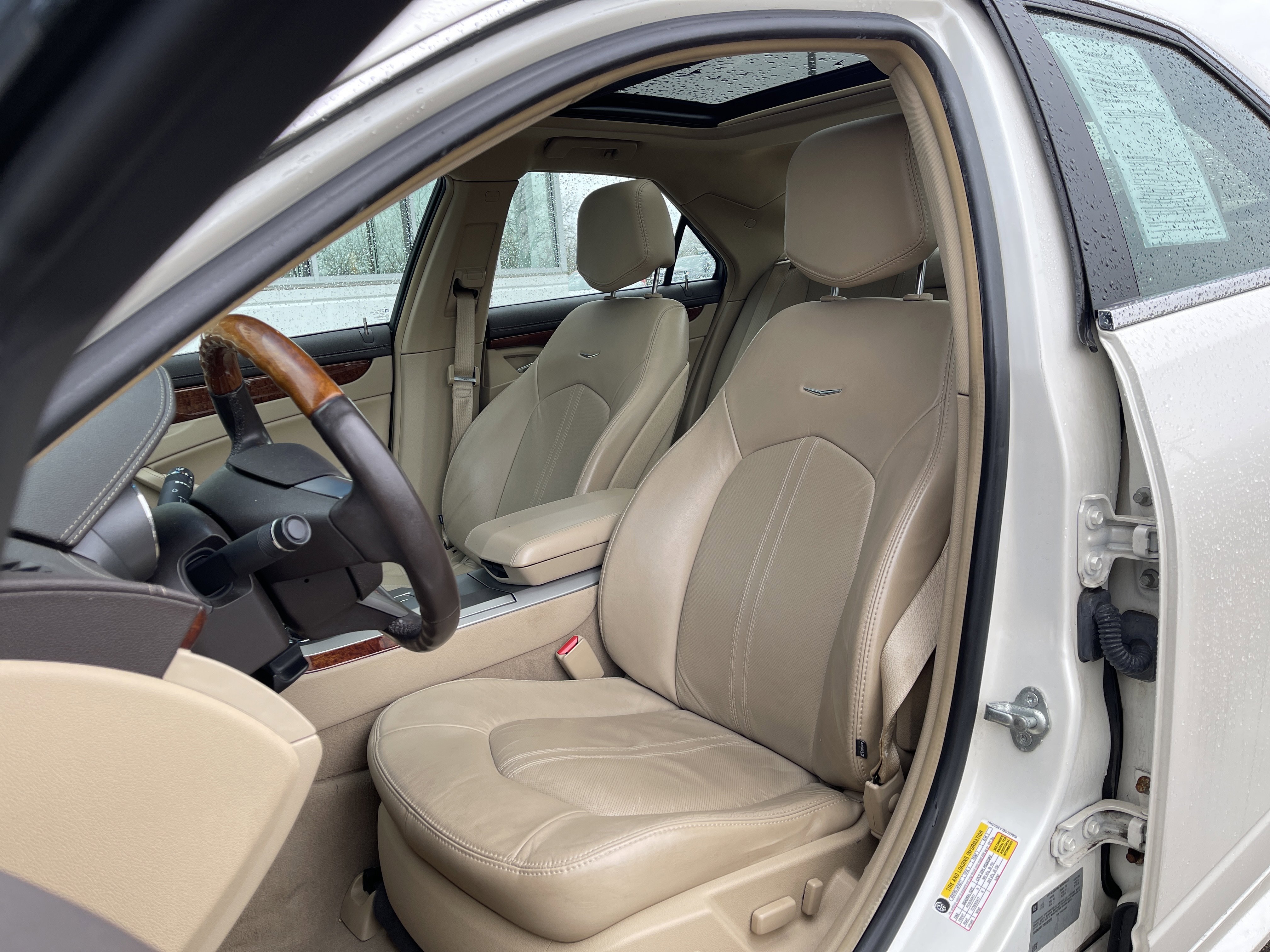 Used 2011 Cadillac CTS Luxury image 16