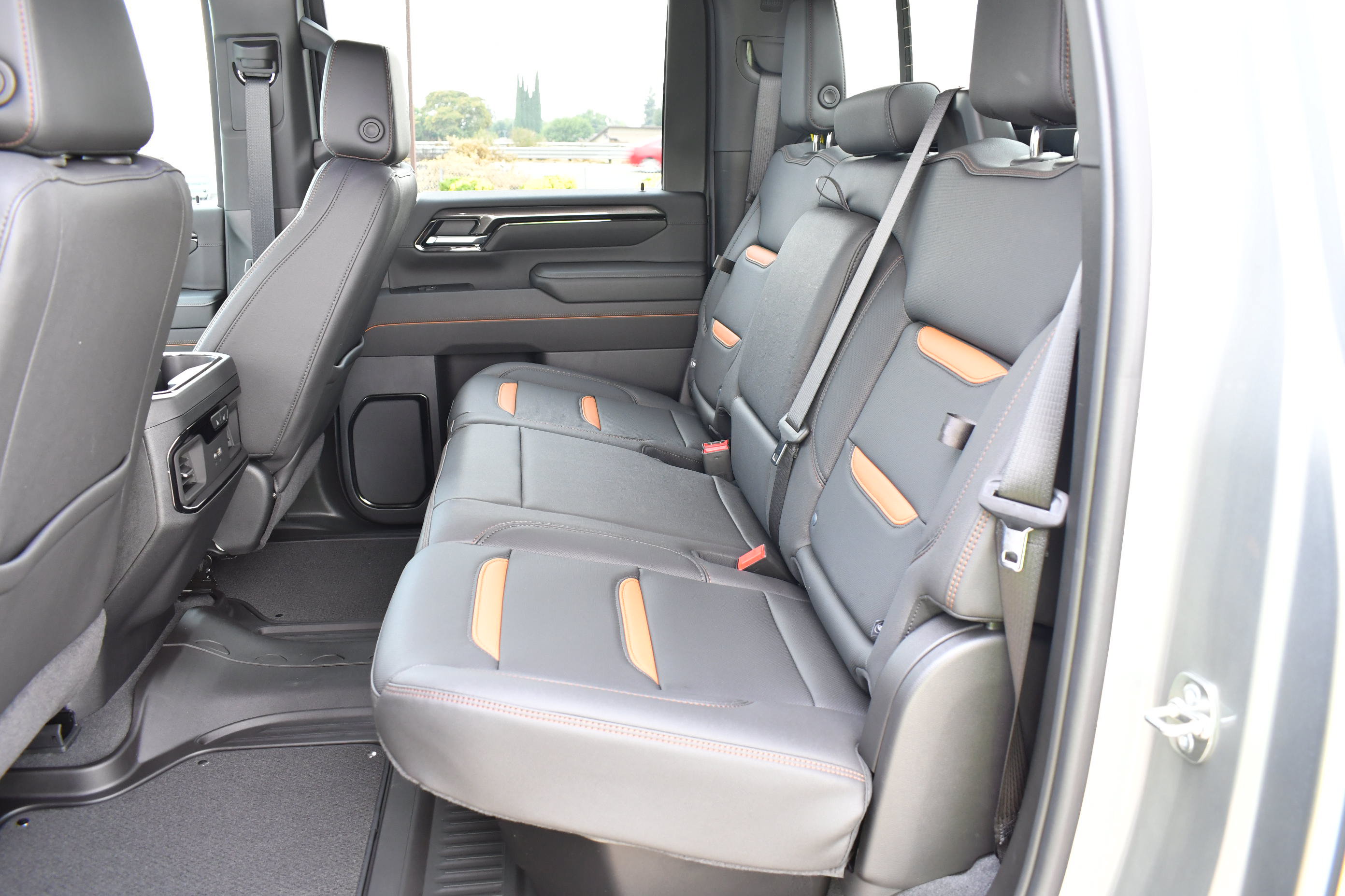 New 2026 GMC Sierra 2500 AT4 w/ AT4 Premium Plus Package AWD/4WD image 16