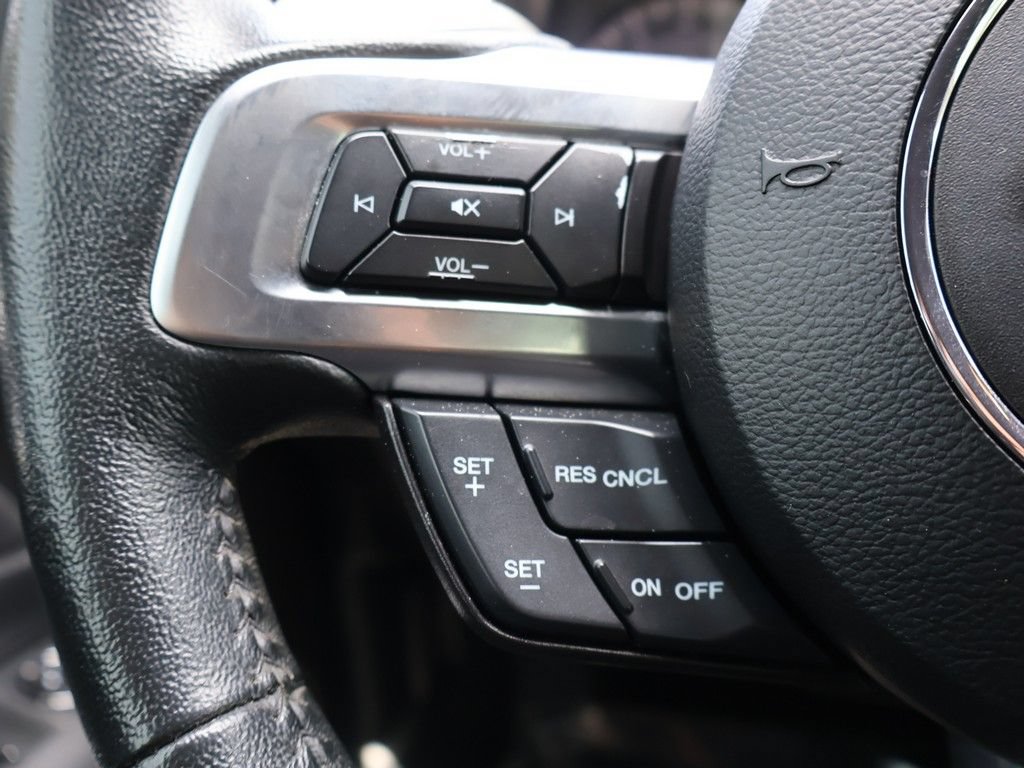 Used 2022 Ford Mustang Coupe RWD image 33
