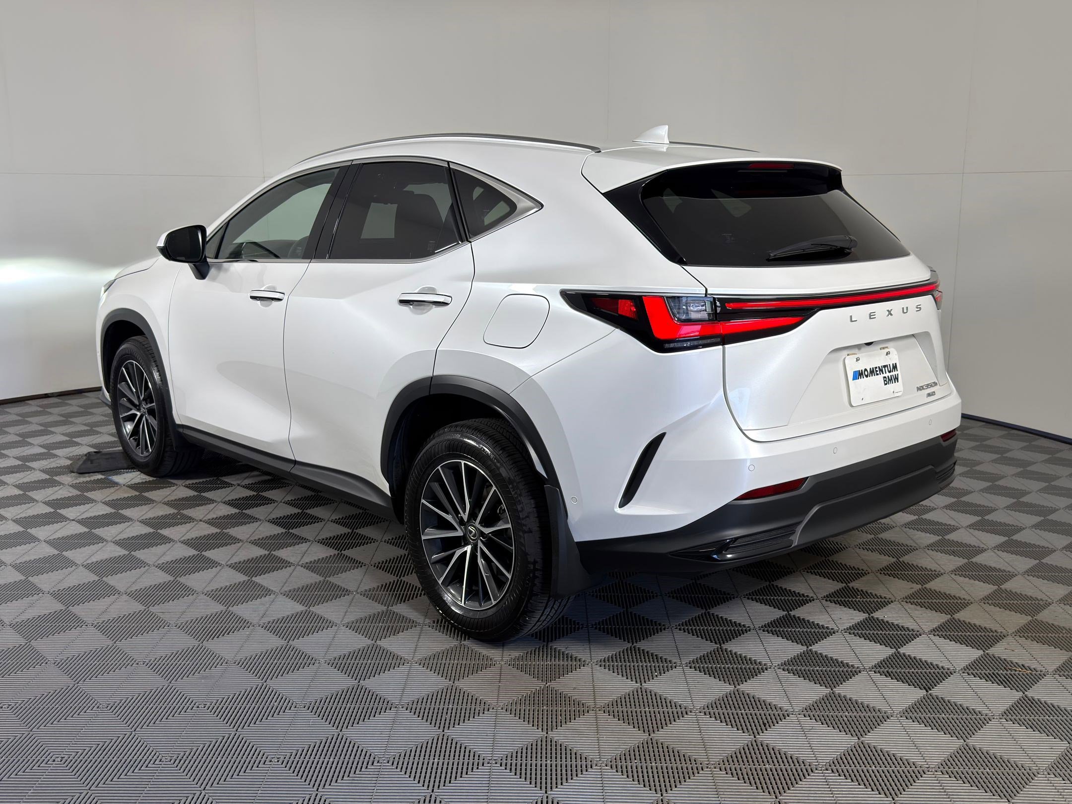 Used 2024 Lexus NX 350h AWD w/ Vision Package image 3