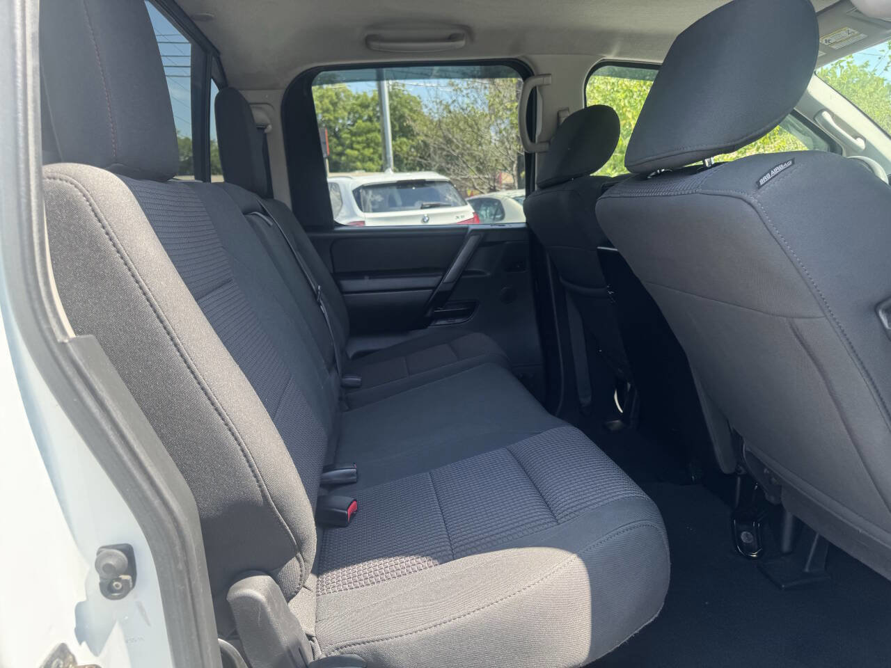Used 2013 Nissan Titan SV image 34