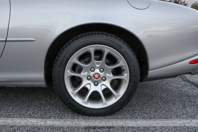 Used 2001 Jaguar XK8 Convertible RWD image 5