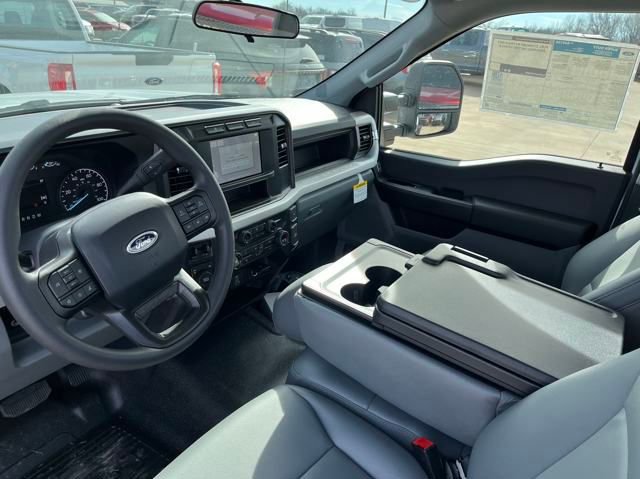 New 2024 Ford F550 4x4 Regular Cab Super Duty image 17