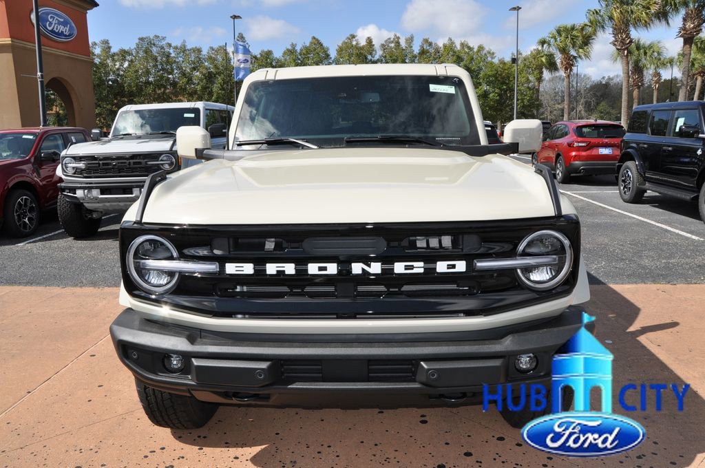New 2026 Ford Bronco Outer Banks image 8