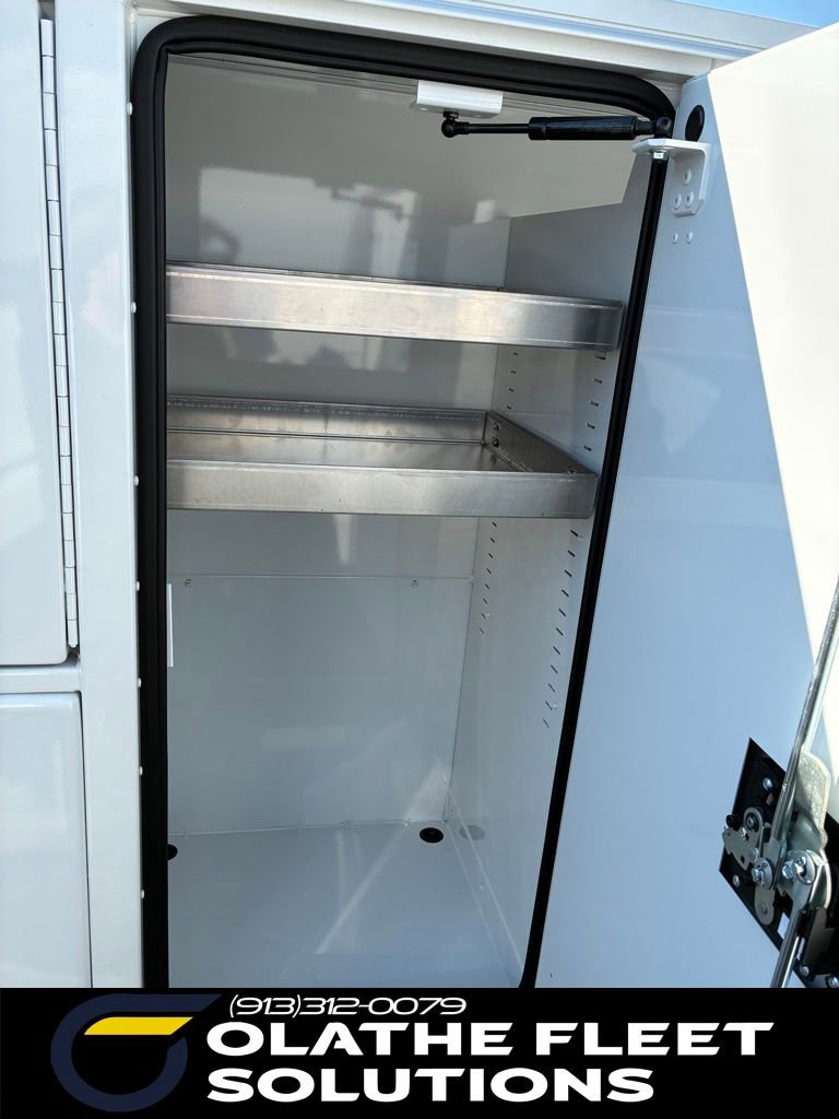New 2026 Ford F550 4x4 Crew Cab image 10