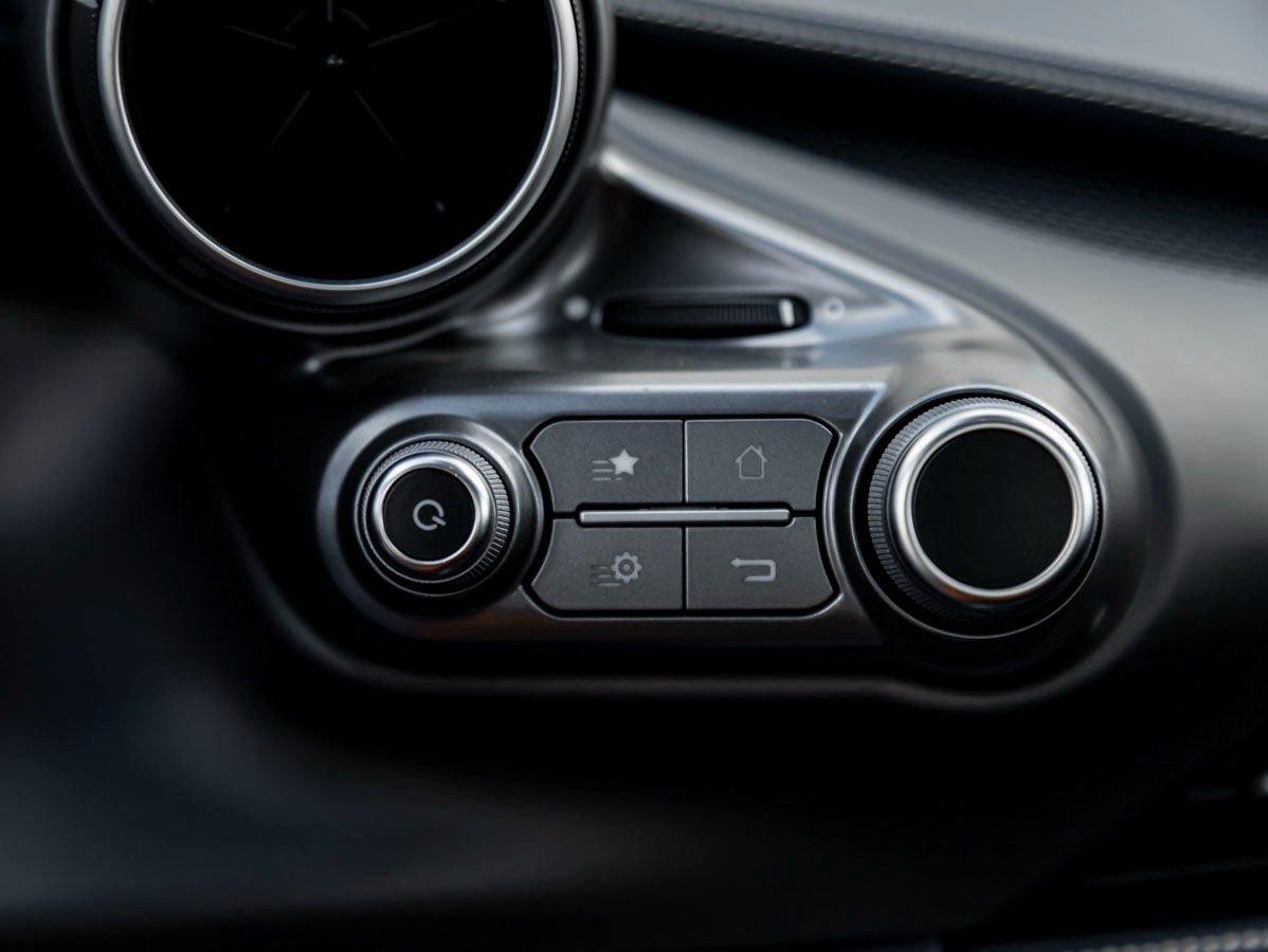 Used 2022 Ferrari F8 Tributo image 23