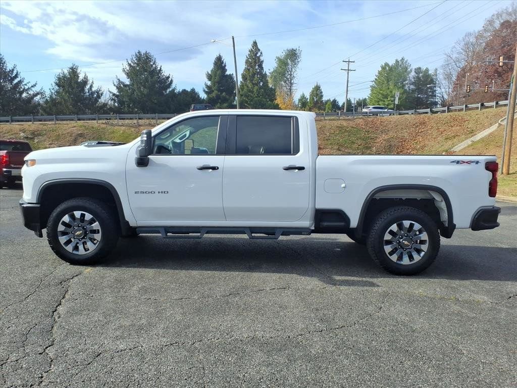 Used 2023 Chevrolet Silverado 2500 Custom w/ Custom Convenience Package image 6