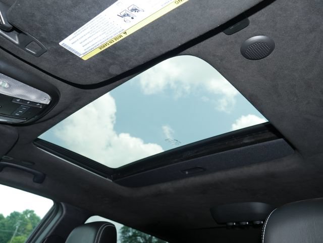 Used 2021 Dodge Durango SRT Hellcat w/ Premium Interior Group AWD/4WD image 3