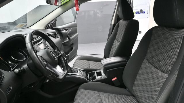 Used 2017 Nissan Rogue Sport SV w/ SV All-Weather Package AWD/4WD image 26