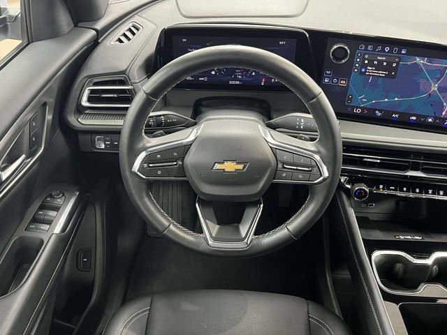 Used 2025 Chevrolet Traverse LT image 20