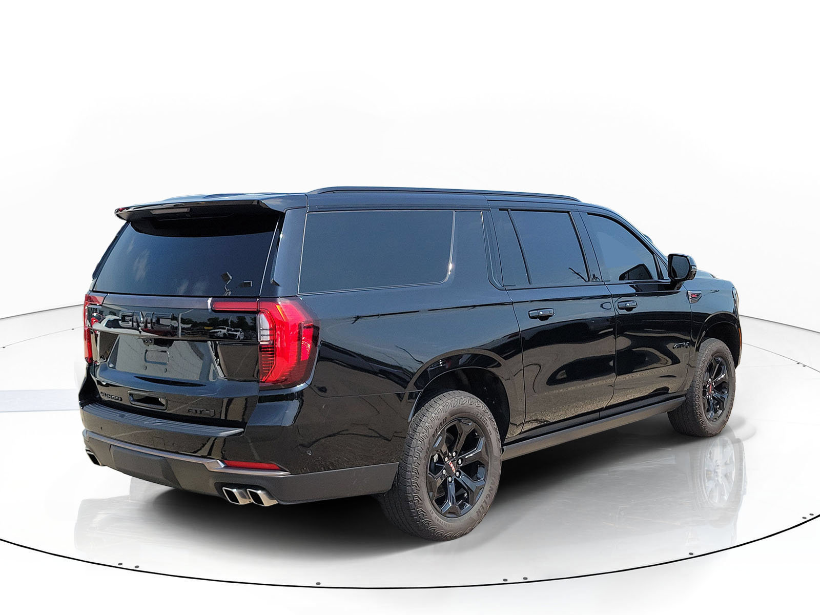 Used 2025 GMC Yukon XL AT4 Ultimate AWD/4WD image 3