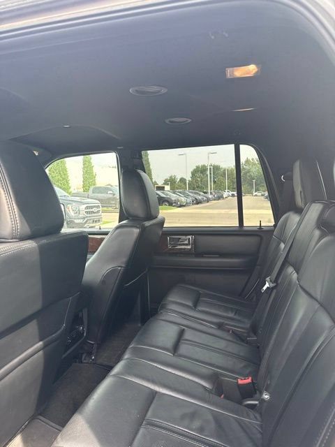 Used 2015 Lincoln Navigator 4WD image 9