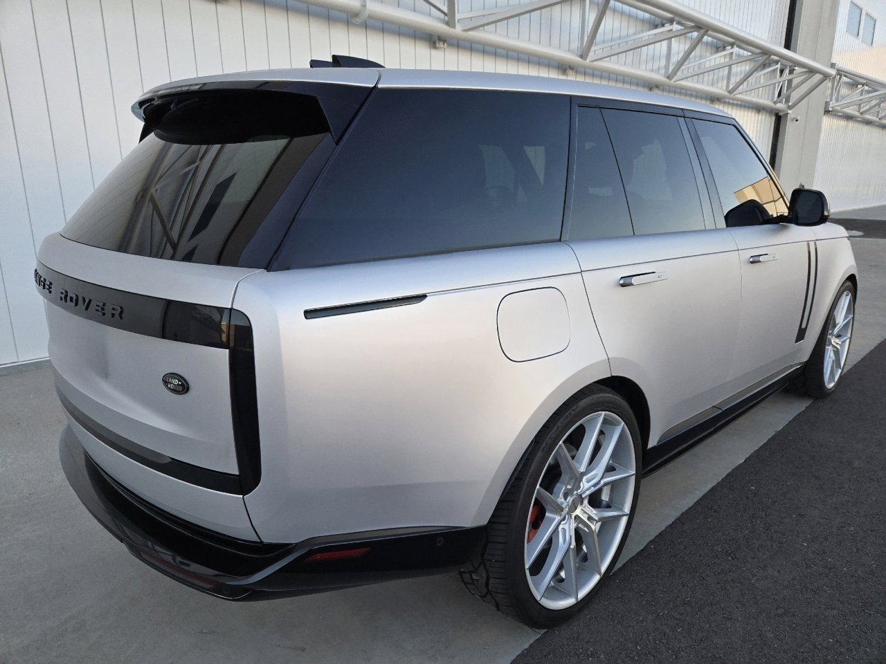 Used 2023 Land Rover Range Rover SE image 14