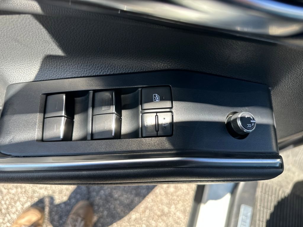 Used 2021 Toyota Highlander Limited image 30