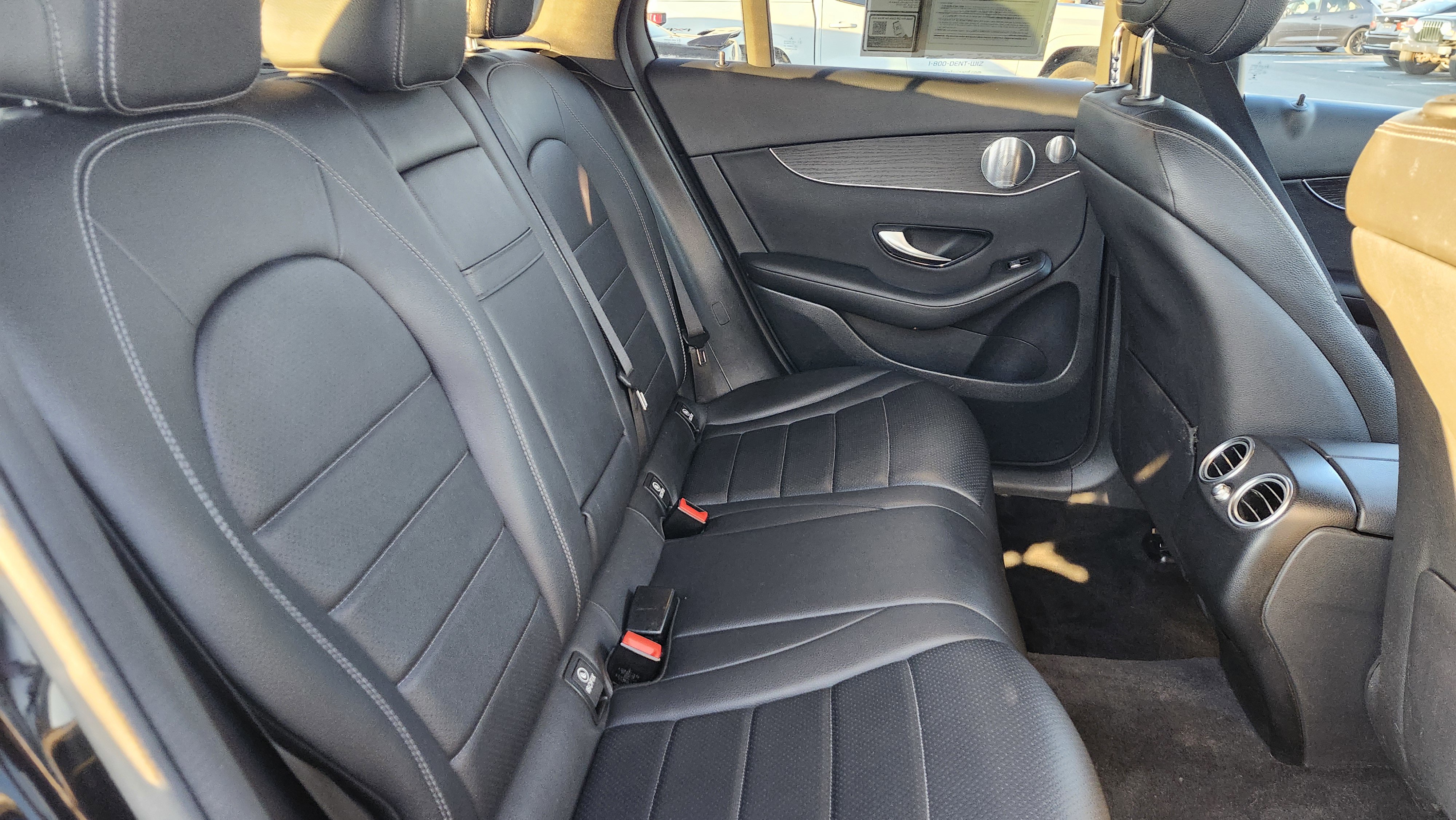 Used 2020 Mercedes-Benz GLC 300 4MATIC w/ Exterior Lighting Package image 14