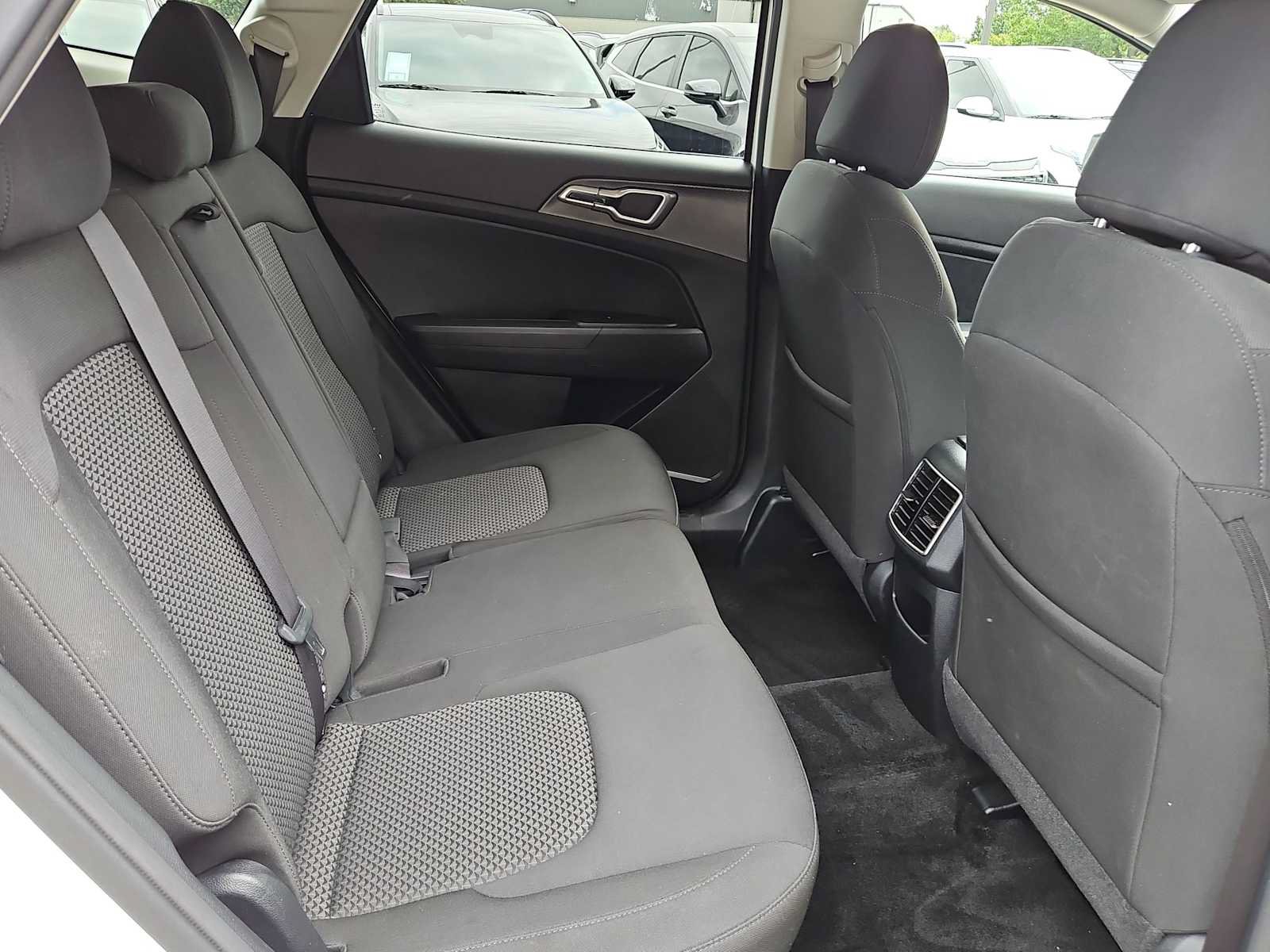 Certified 2024 Kia Sportage LX FWD image 18
