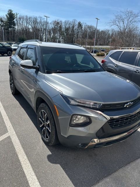 Used 2021 Chevrolet TrailBlazer ACTIV w/ Sun and Liftgate Package image 2