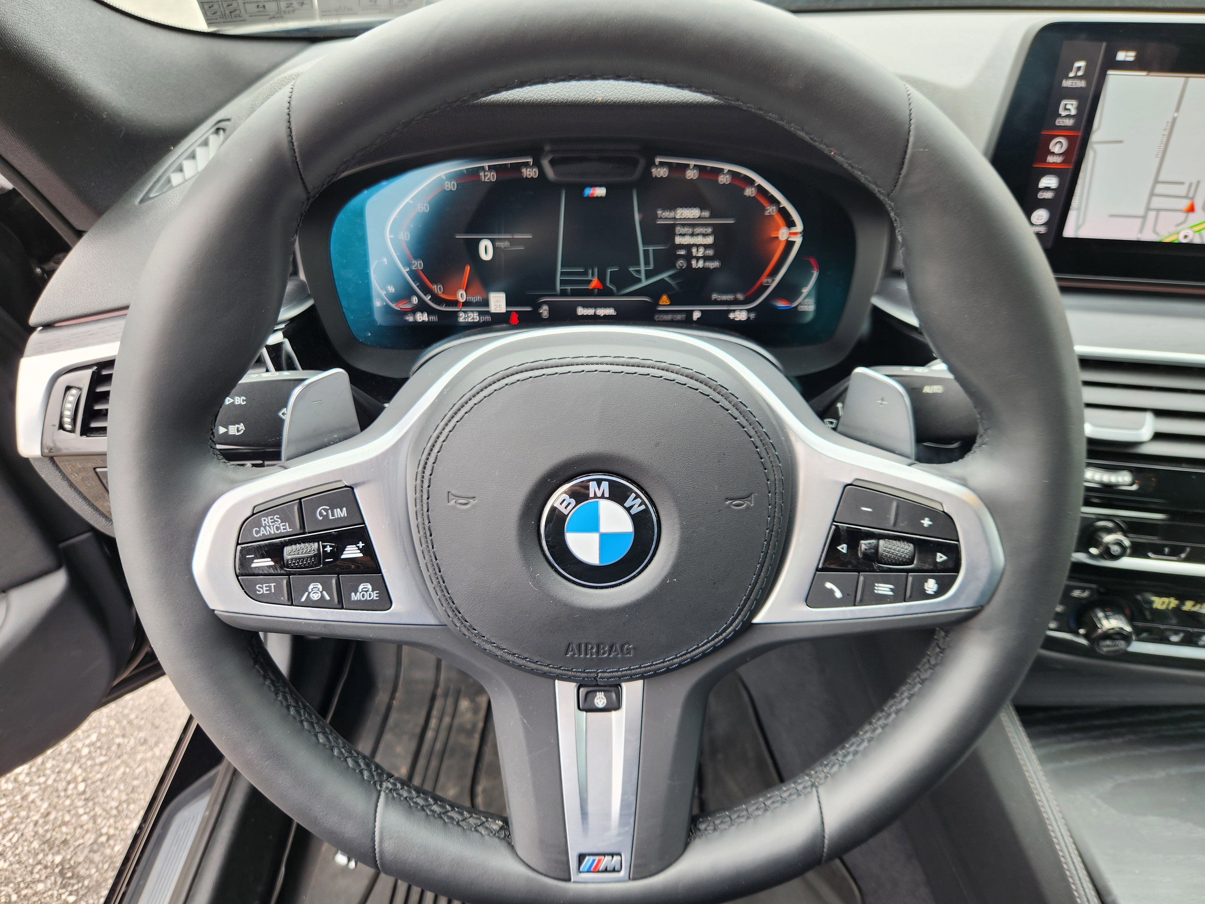 Used 2023 BMW 540i xDrive w/ Executive Package image 10